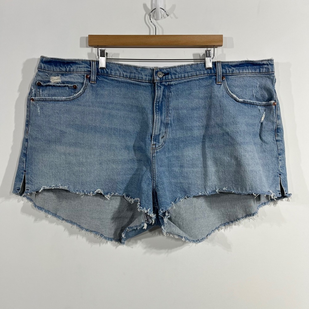 Abercrombie & Fitch Curve Love High Rise Mom Shorts Light Wash Denim‎ Womens 37
